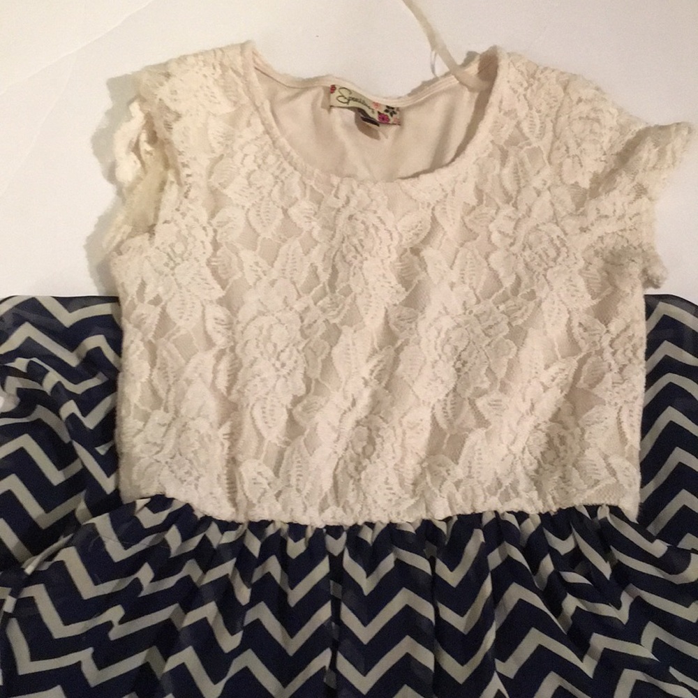 Girl’s dress